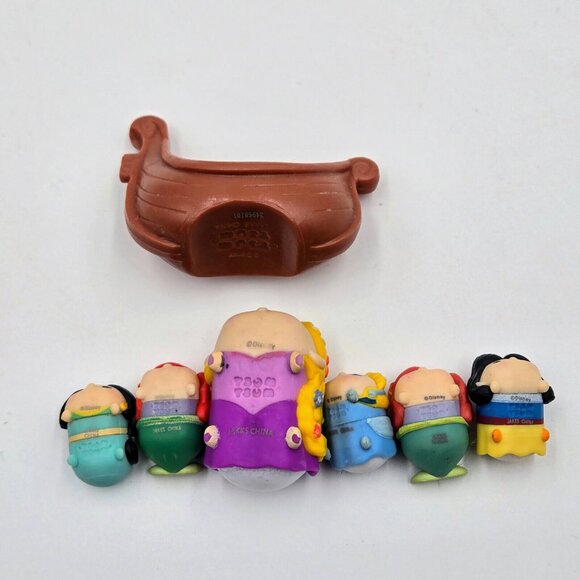 Disney Tsum Tsum Princess Rapunzel Jasmine Ariel Snow White Cinderella PVC Toy - Picture 7 of 7